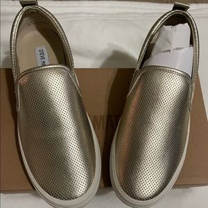 Brand new Steve Madden sneakers